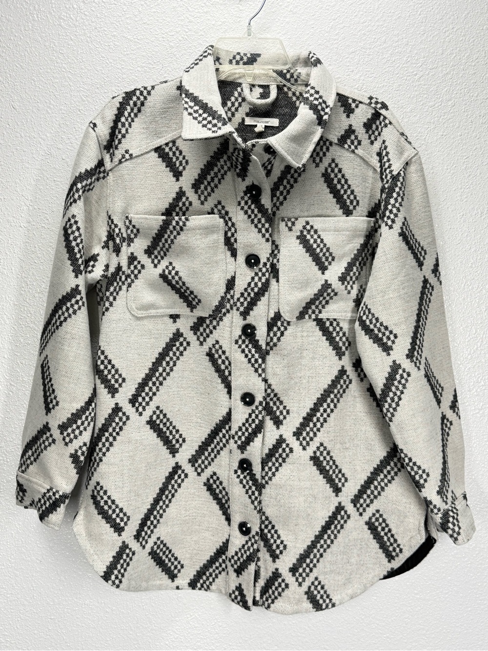 Maurices Geo Print Southwest Aztec White/Black Shacket Jacket Small